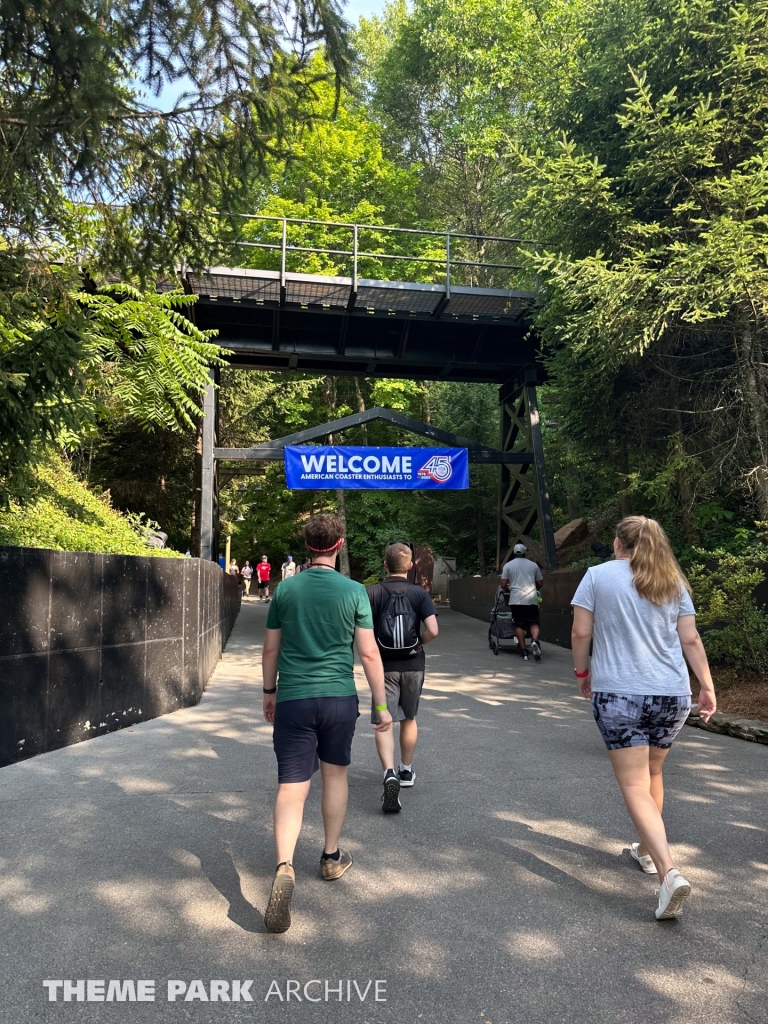 Timber Canyon at Dollywood