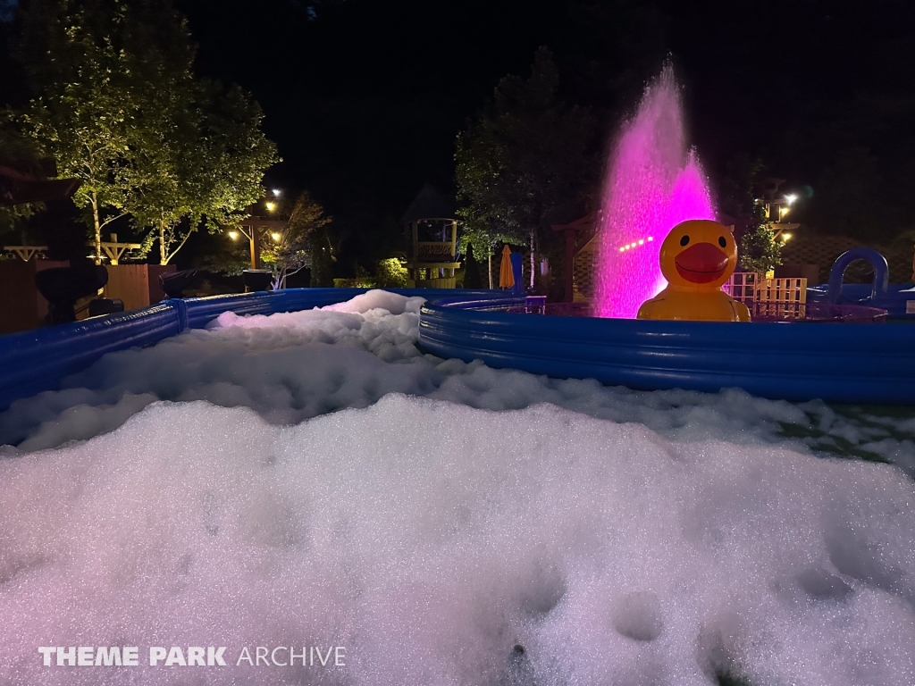 Plaza at Wilderness Pass at Dollywood