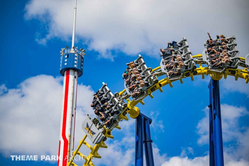 Nighthawk at Carowinds