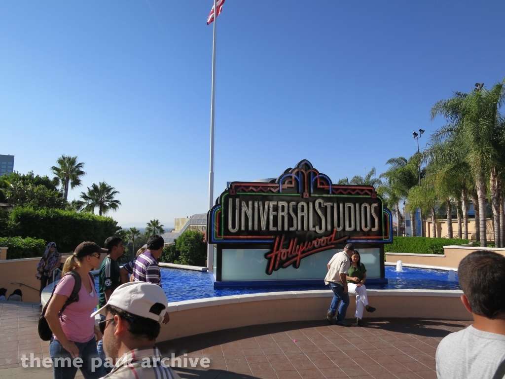 Park Entrance at Universal City Walk Hollywood
