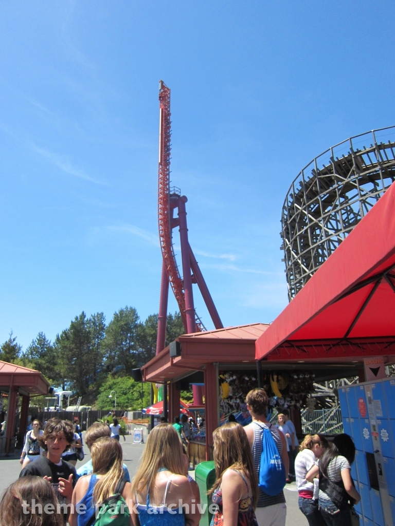 The Flash: Vertical Velocity at Six Flags Discovery Kingdom