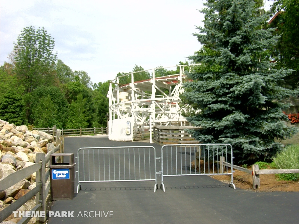 Raging Wolf Bobs at Geauga Lake