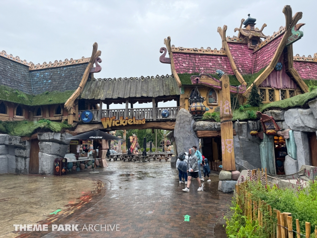 The Big Wave at Plopsaland De Panne