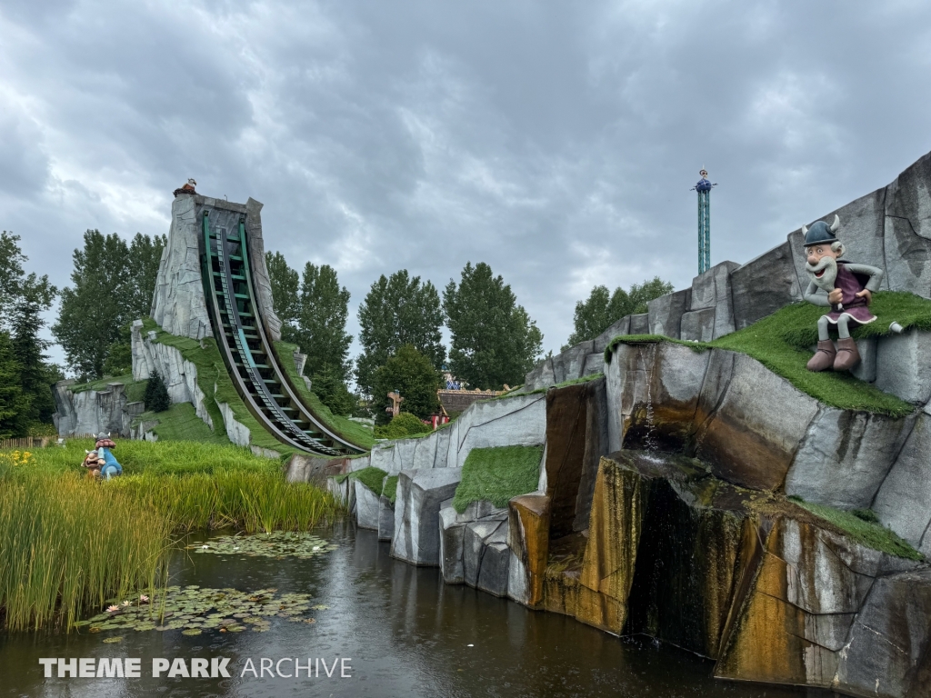 The Big Wave at Plopsaland De Panne