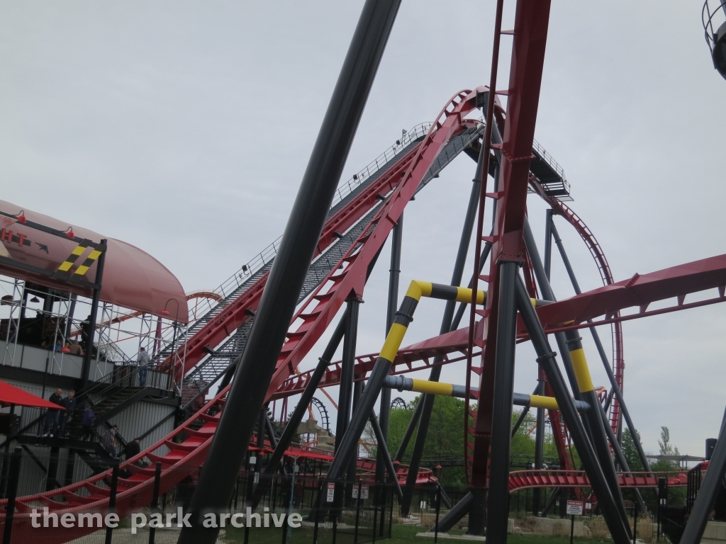 X Flight at Six Flags Great America