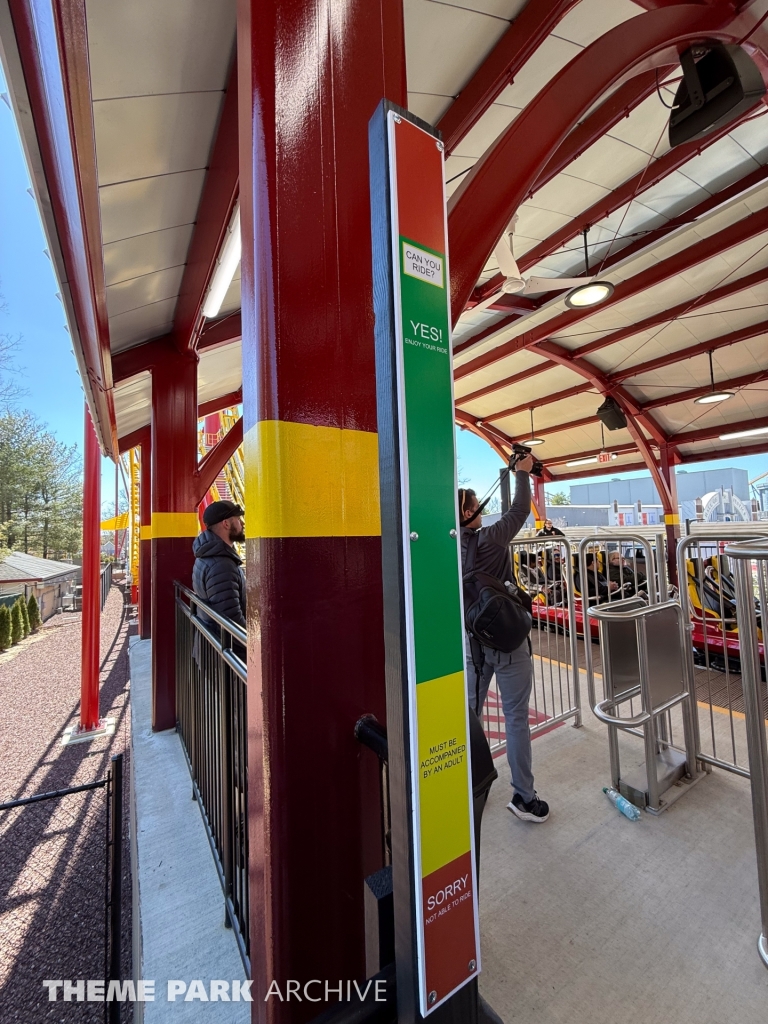 THE FLASH Vertical Velocity at Six Flags Great Adventure