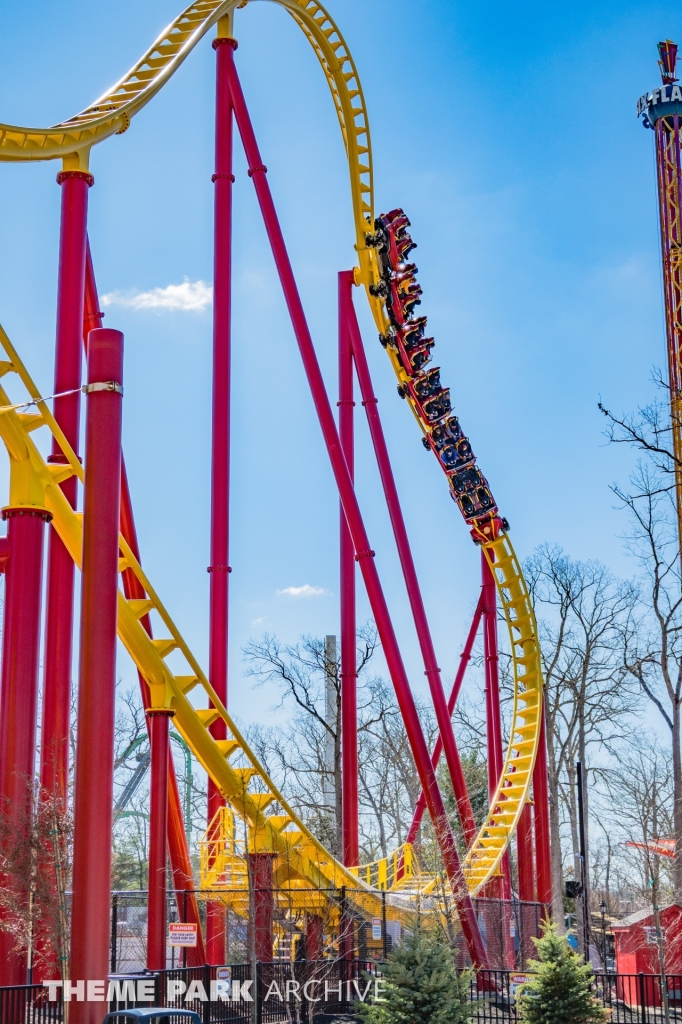 THE FLASH Vertical Velocity at Six Flags Great Adventure