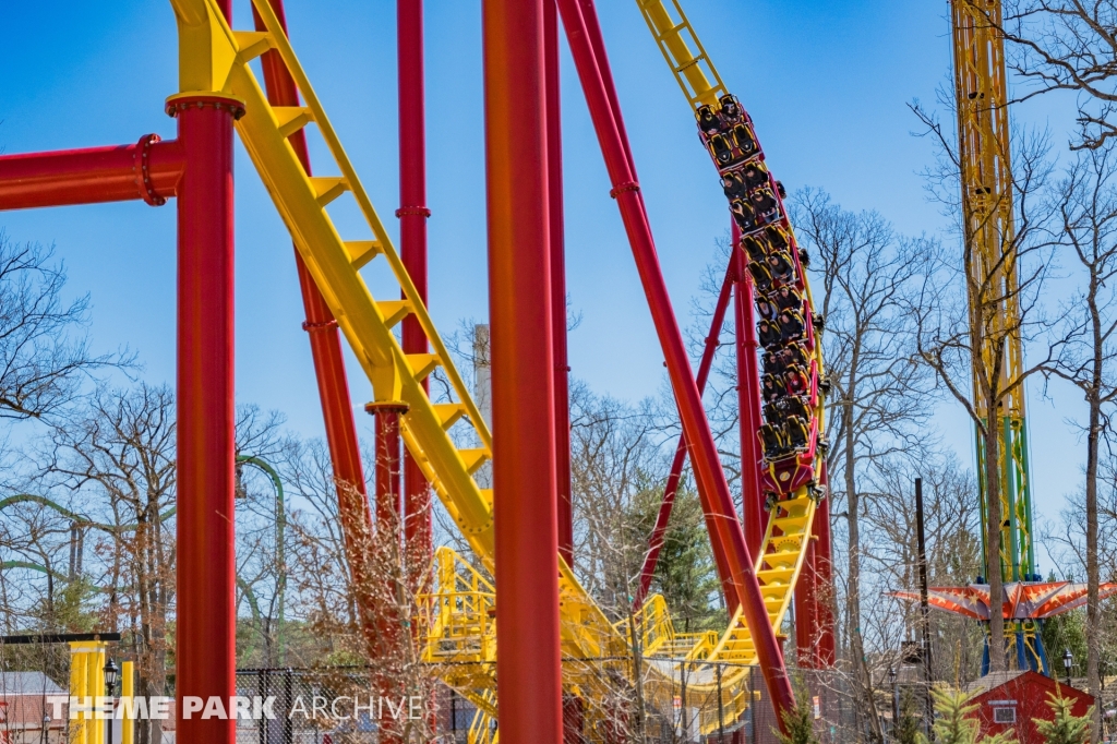 THE FLASH Vertical Velocity at Six Flags Great Adventure