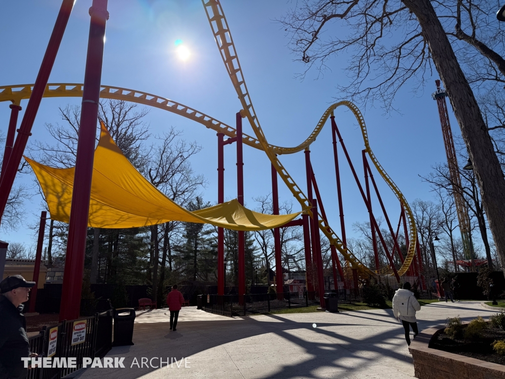 THE FLASH Vertical Velocity at Six Flags Great Adventure