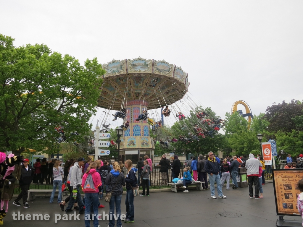 Whirligig at Six Flags Great America