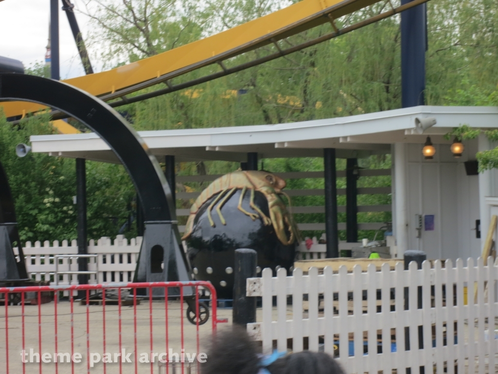 East River Crawler at Six Flags Great America