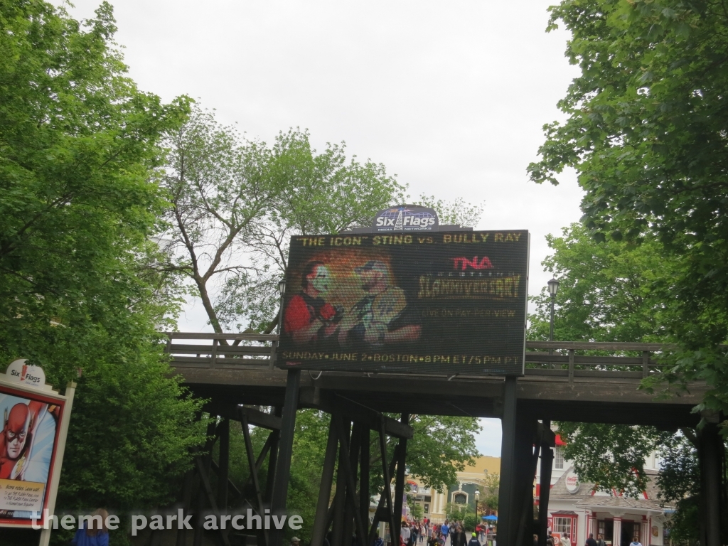 Carousel Plaza at Six Flags Great America