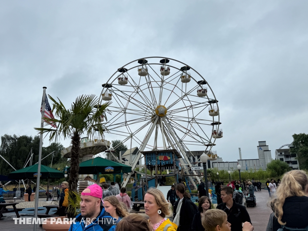 Santa Monica Wheel at Movie Park Germany