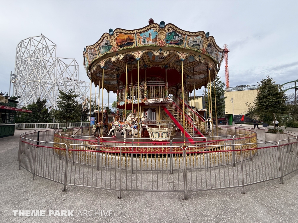 Carrusel de Chapultepec at Aztlán Parque Urbano