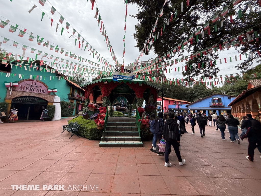 Misc at Six Flags Mexico