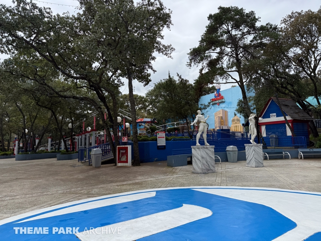 Superman Krypton Coaster at Six Flags Mexico