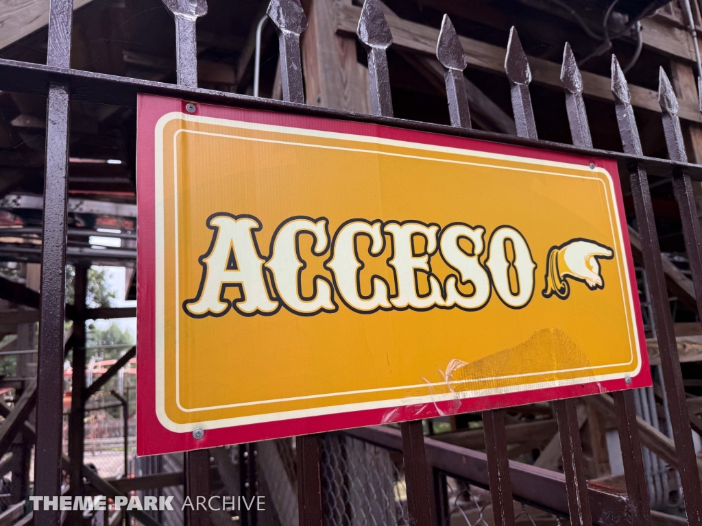 Medusa Steel Coaster at Six Flags Mexico