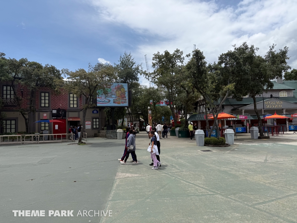 Misc at Six Flags Mexico