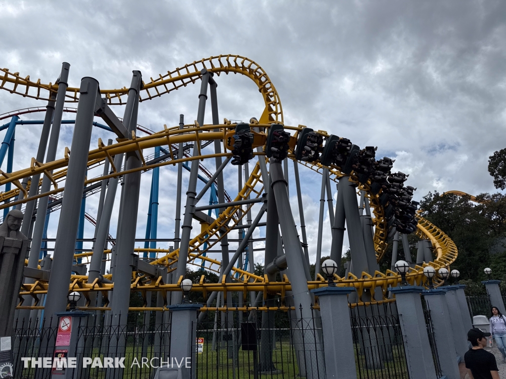 Batman The Ride at Six Flags Mexico