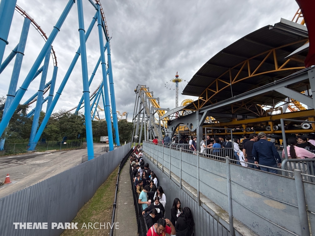 Batman The Ride at Six Flags Mexico