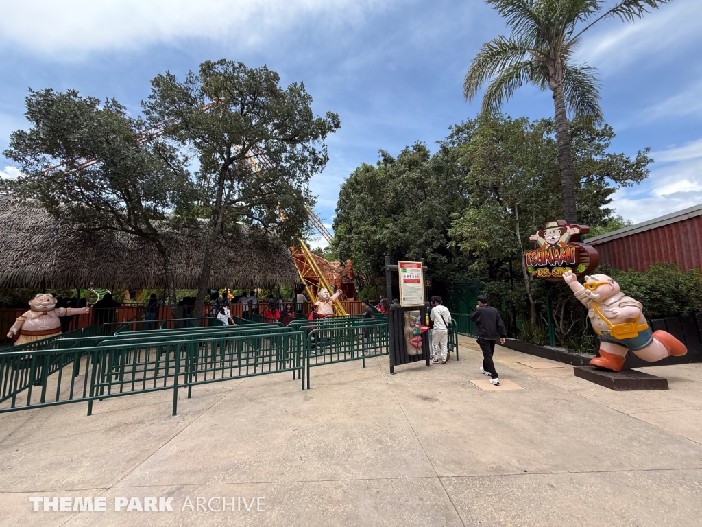 Tsunami at Six Flags Mexico