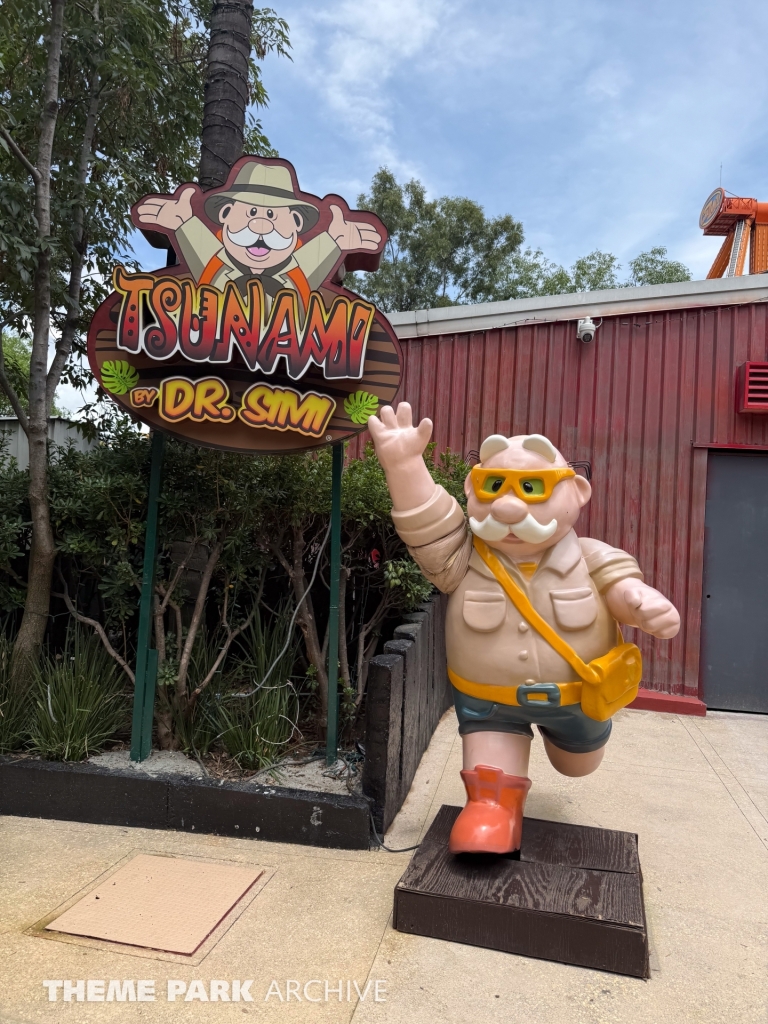 Tsunami at Six Flags Mexico