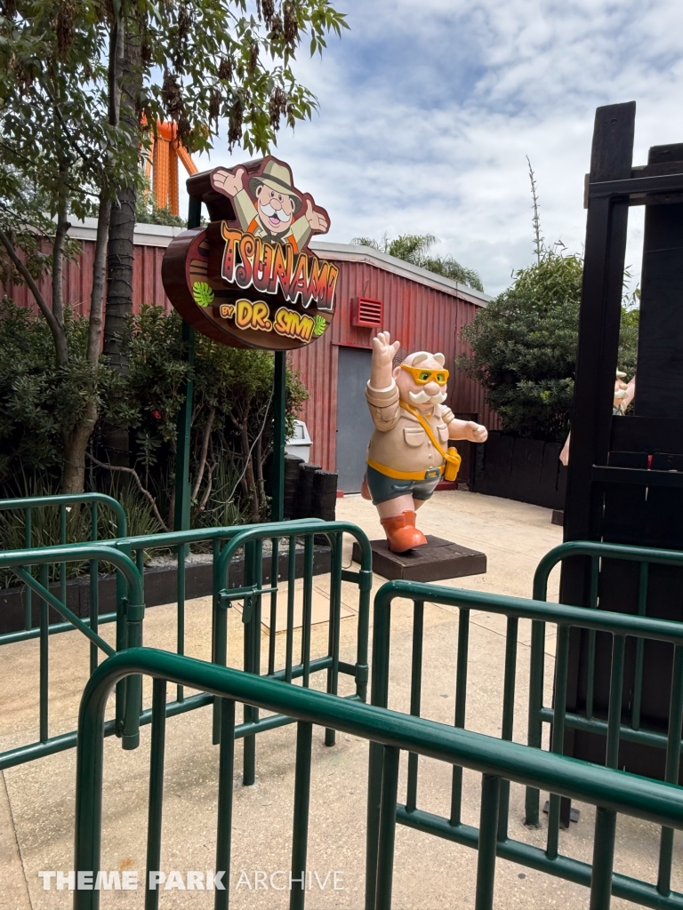 Tsunami at Six Flags Mexico