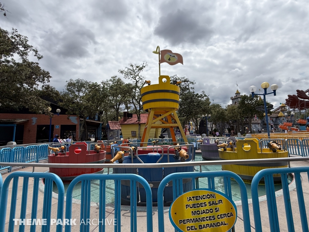 Pato Lucas Blaster at Six Flags Mexico