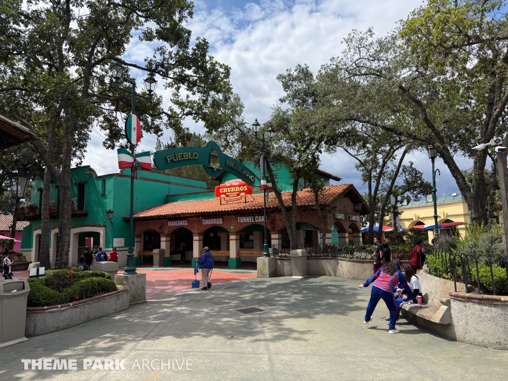 Misc at Six Flags Mexico