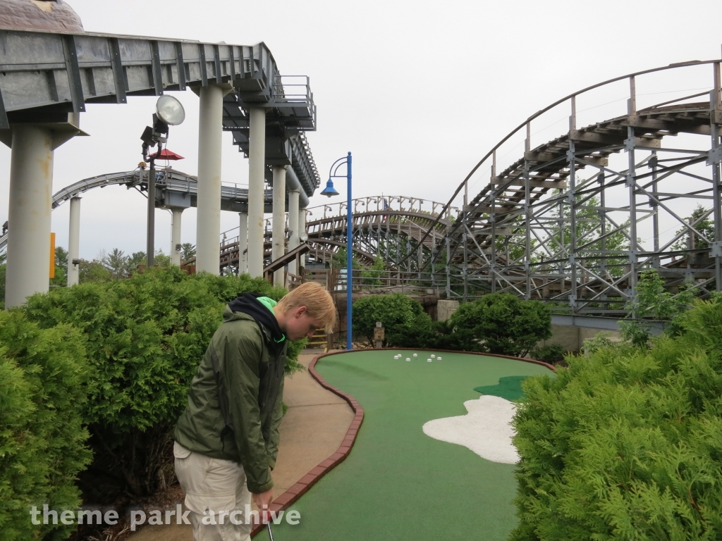 Mini Golf at Timber Falls Adventure Park