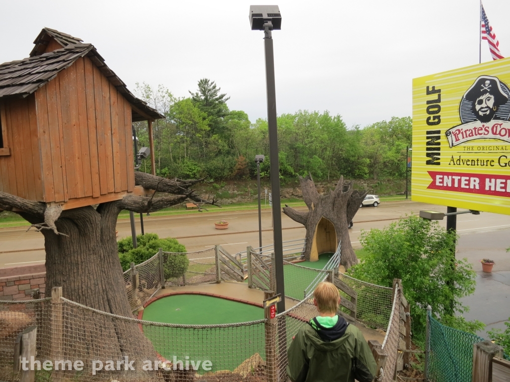 Mini Golf at Timber Falls Adventure Park