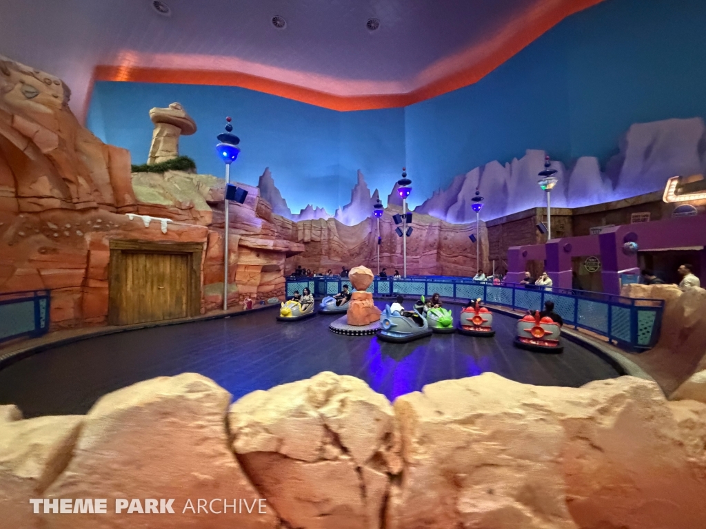 THE JETSONS Cosmic Orbiter at Warner Bros. World Abu Dhabi