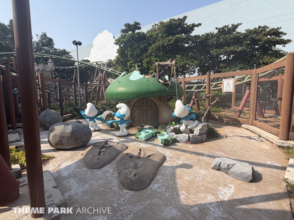 Smurf Village Express at Motiongate Dubai