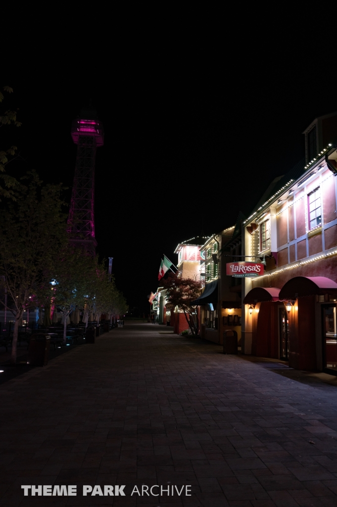 International Street at Kings Island