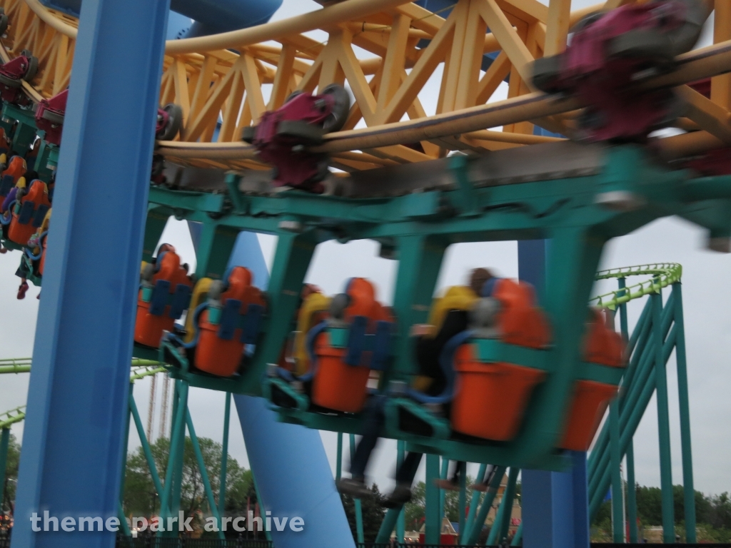 Steel Venom at Valleyfair