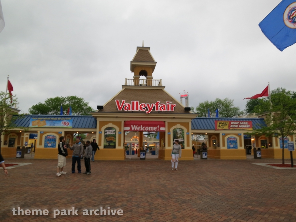 Entrance at Valleyfair