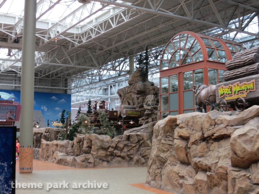 Moose Mountain Adventure Golf at Nickelodeon Universe at Mall of America