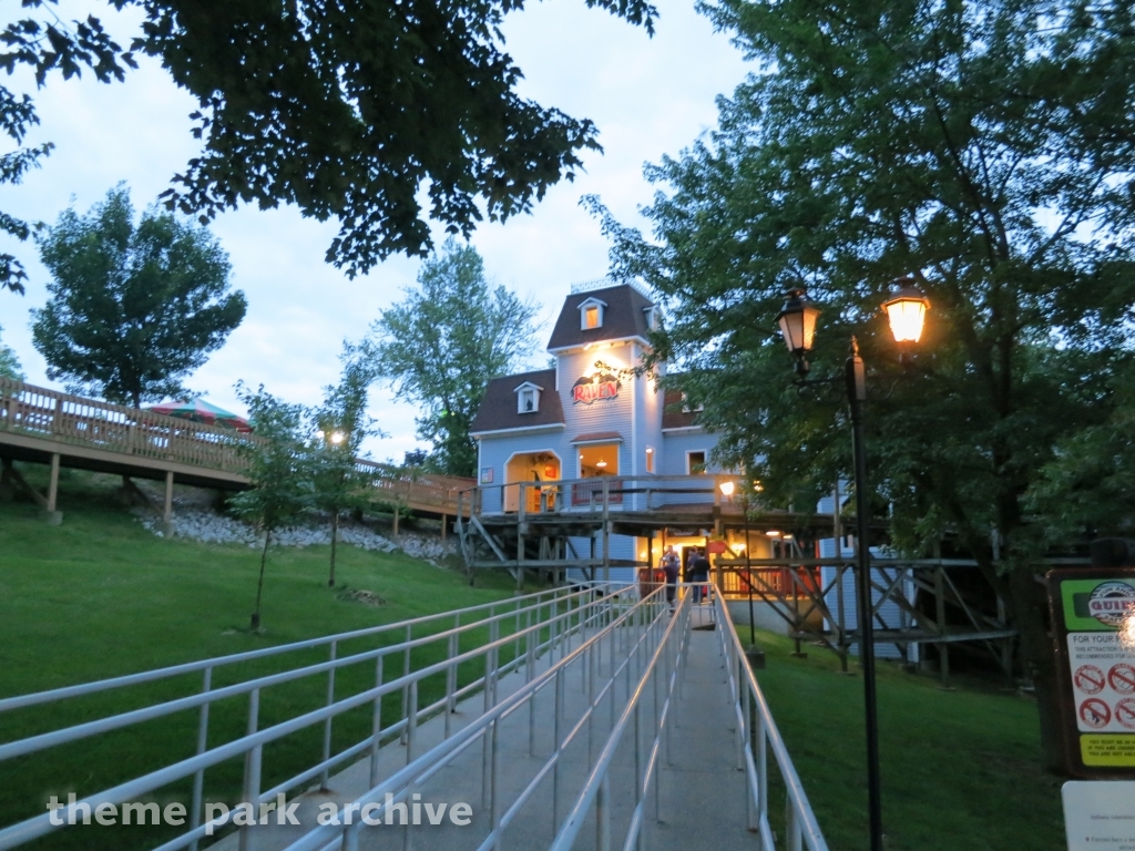 Raven at Holiday World