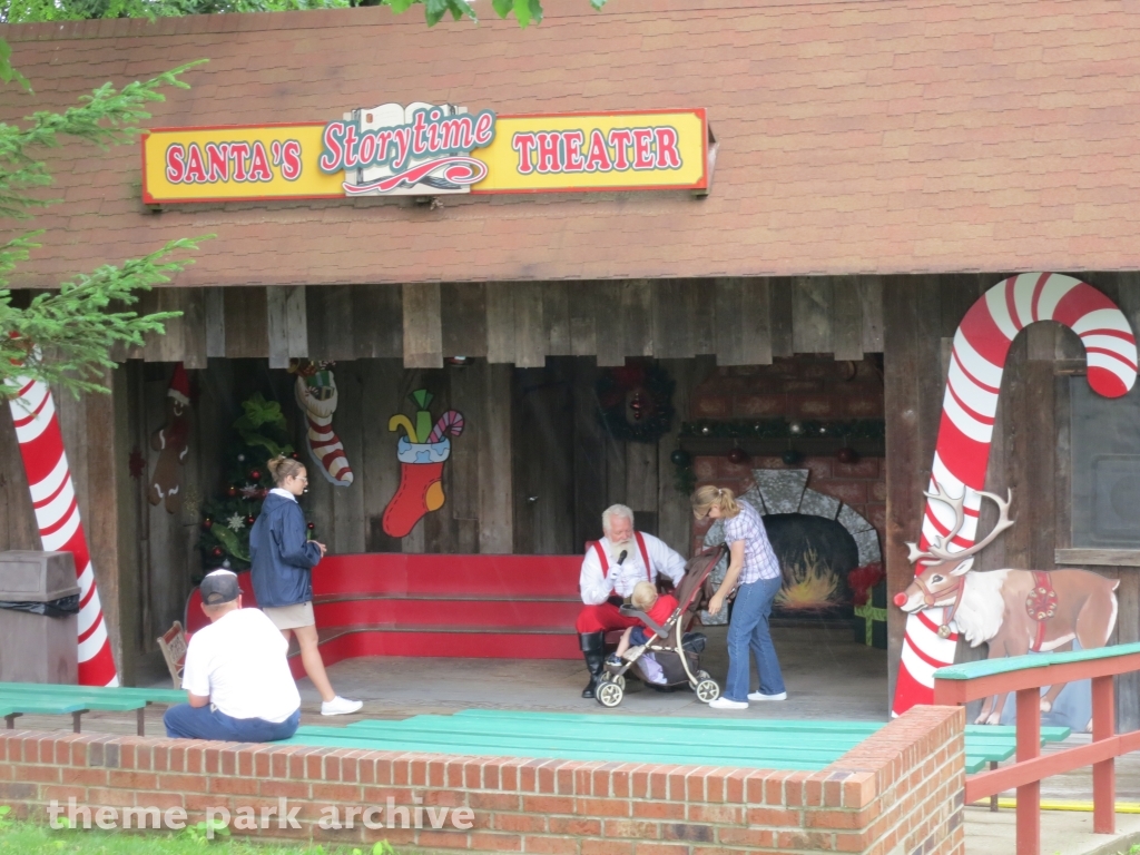 Santa's Storytime Theater at Holiday World