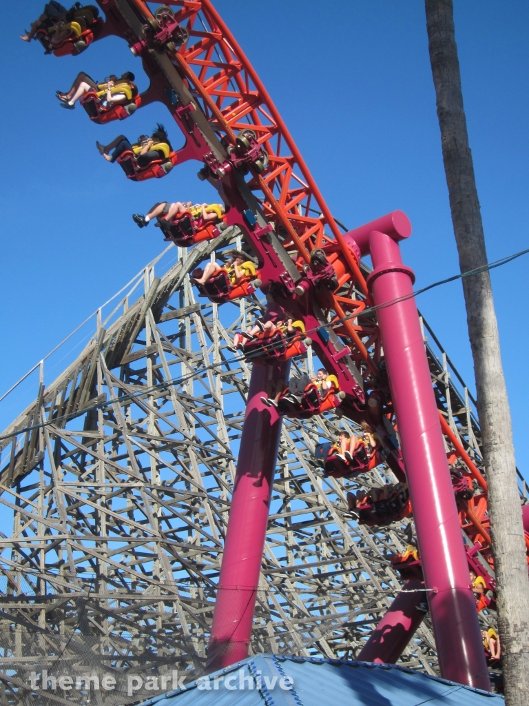 The Flash: Vertical Velocity at Six Flags Discovery Kingdom