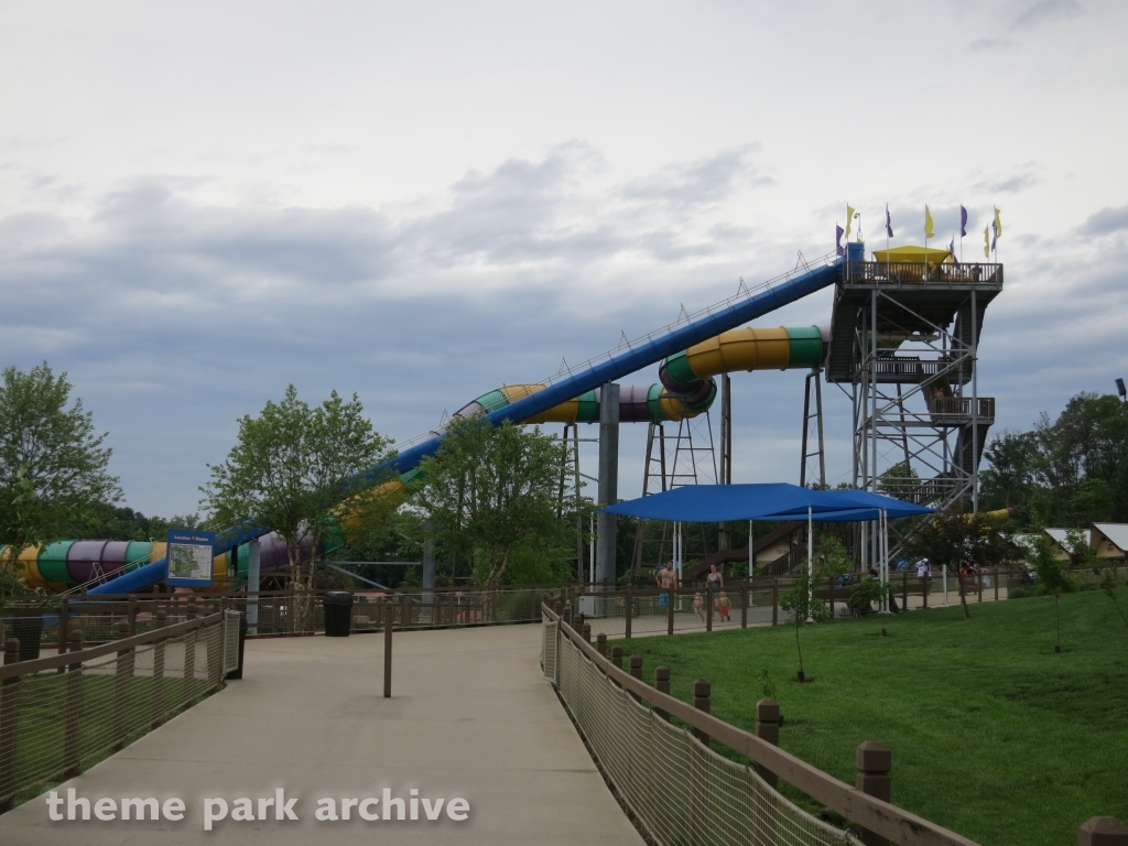 Bakuli at Holiday World