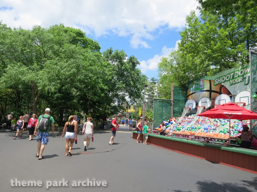 Rivertown at Kings Island