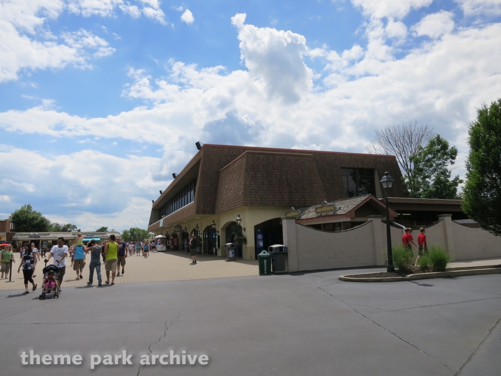 International Street at Kings Island