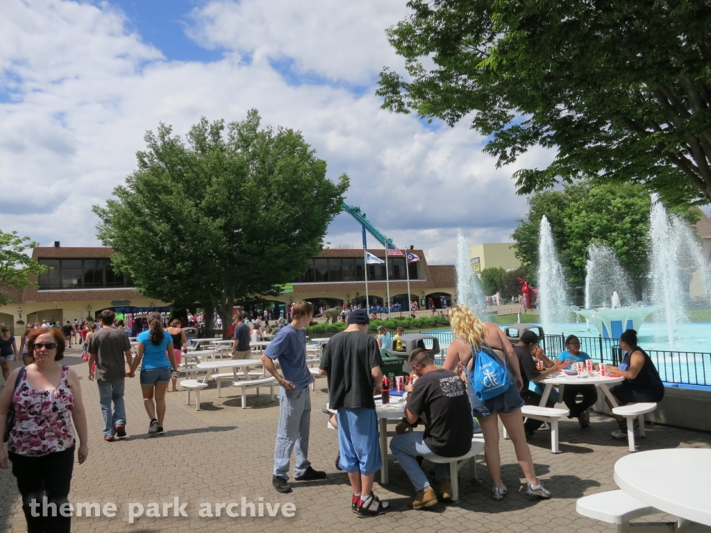 International Street at Kings Island