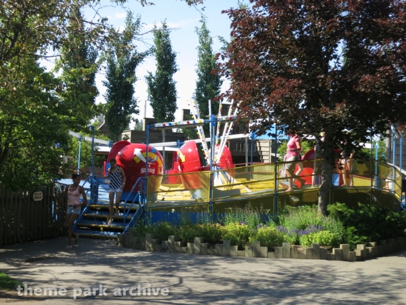 Tilt A Whirl at Silverwood Theme Park and Boulder Beach Waterpark