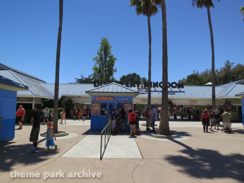 Entrance at Six Flags Discovery Kingdom