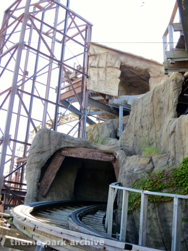Lost Coaster of Superstition Mountain at Indiana Beach