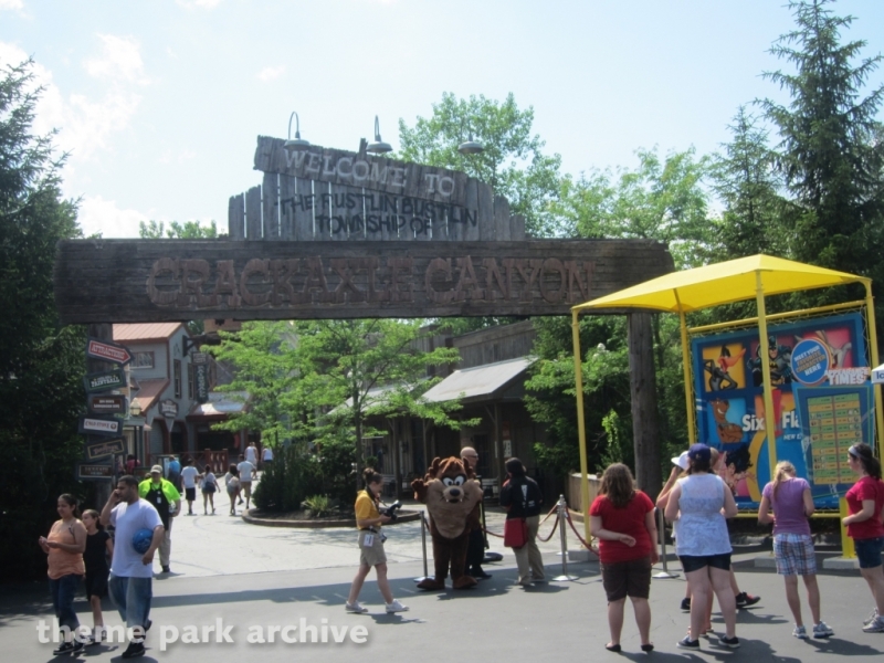Crackaxle Canyon at Six Flags New England