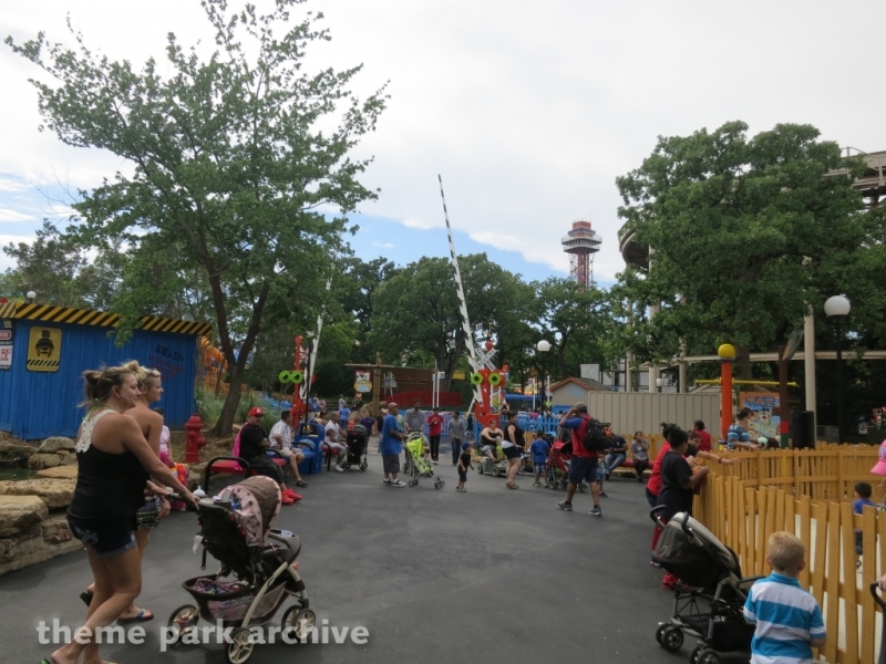 Looney Tunes BoomTown at Six Flags Over Texas