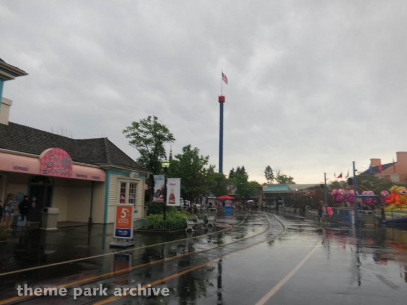 Orleans Place at Six Flags Great America